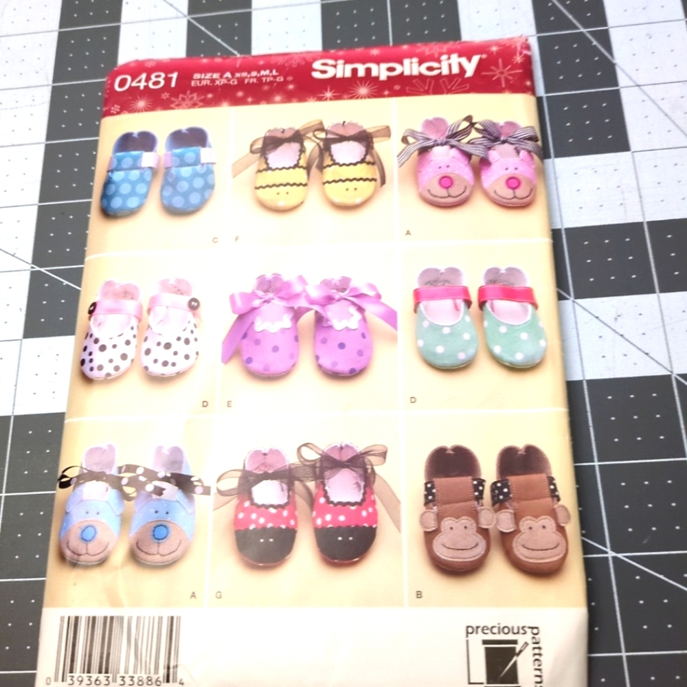Simplicity Kids Slippers Pattern Uncut